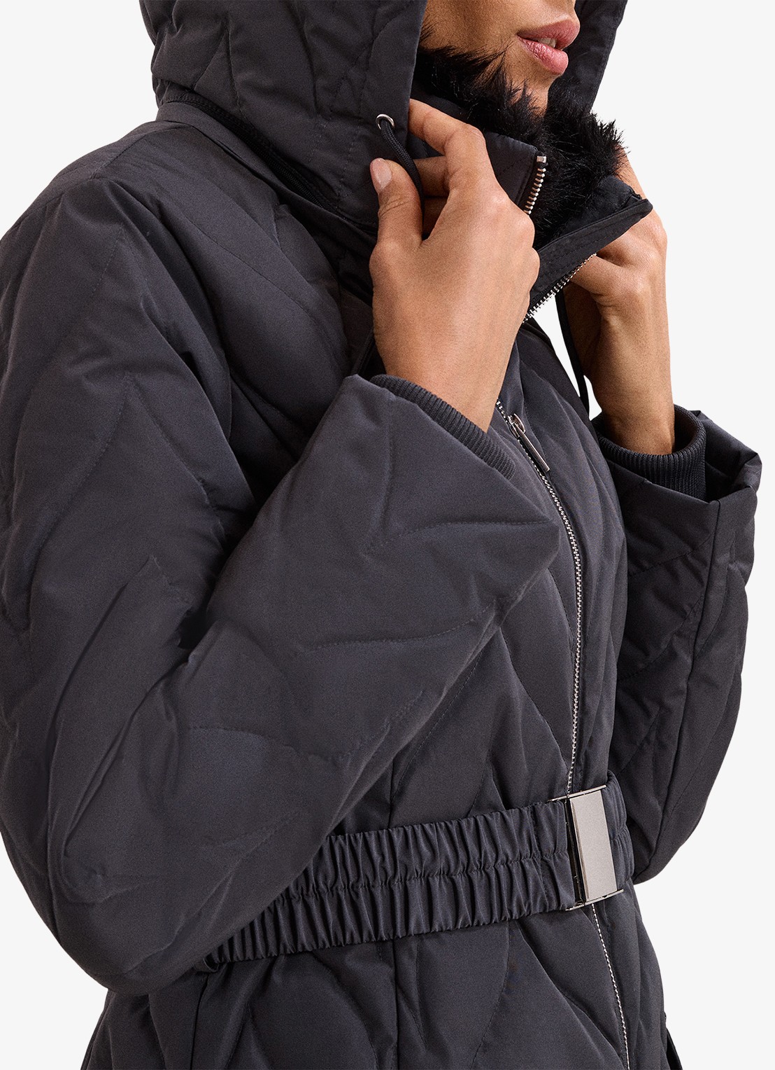 Phase Eight Hollie puffer jas met capuchon met ceintuur - detail 5 antraciet