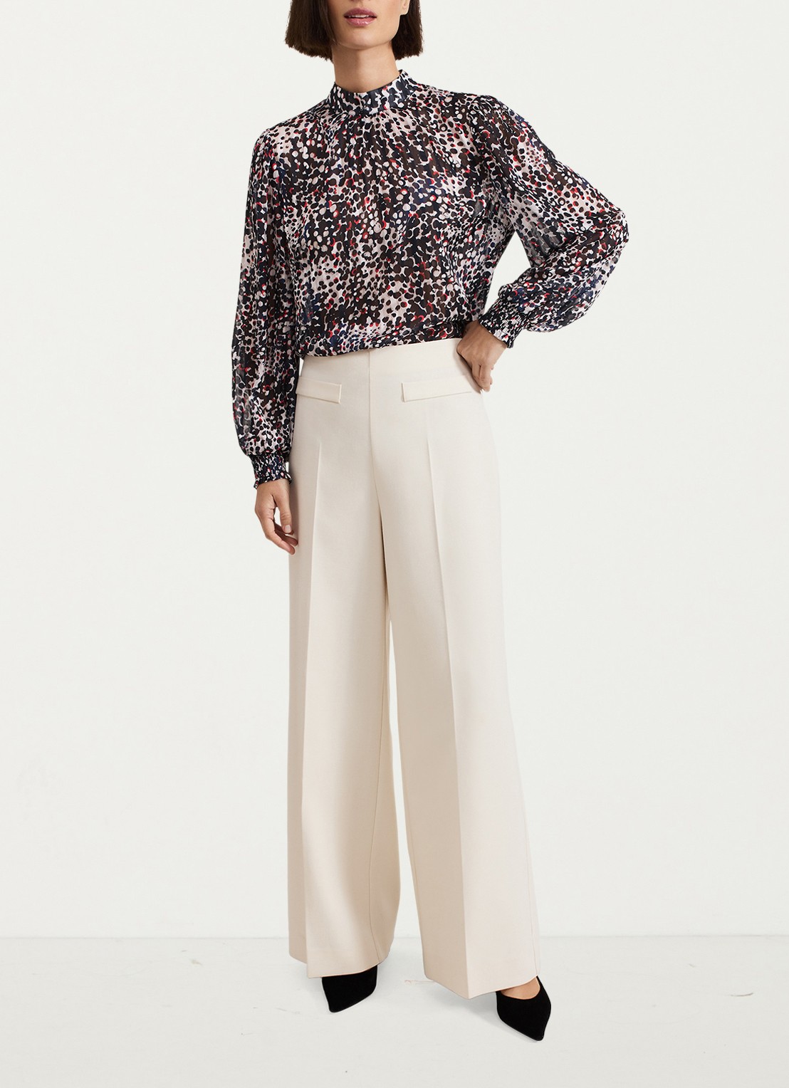 Phase Eight Ingrid top met stippenprint - voorkant 2 zwart