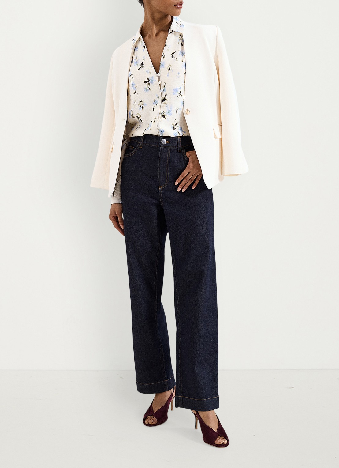 Phase Eight Isadora blouse met bloemenprint - voorkant 2 ivoor