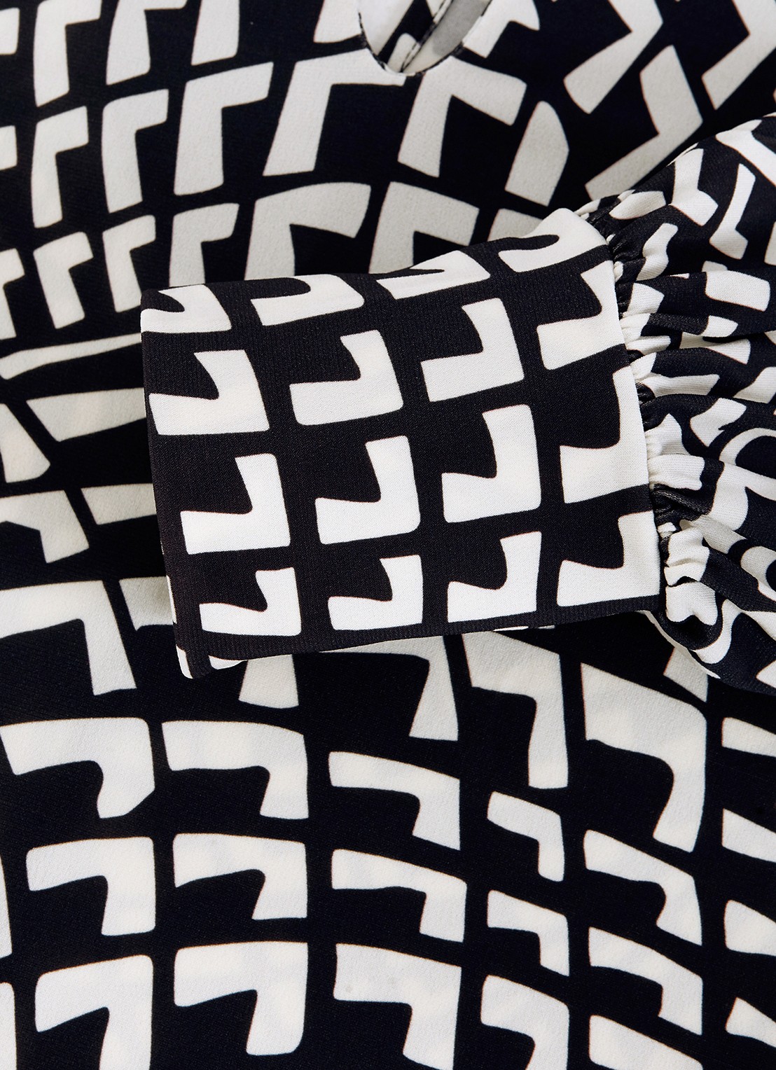 Phase Eight Isla tuniek met print en cut-out detail - detail 4 donkerbruin