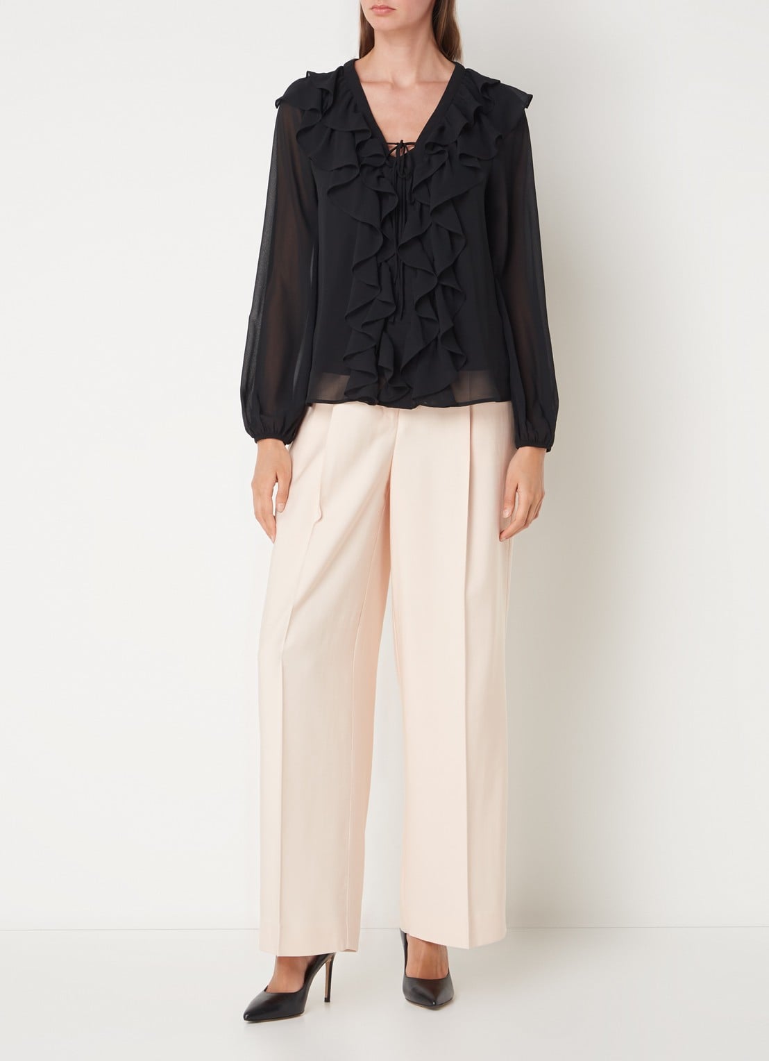 Phase Eight Ivana semi-transparante tuniek met volant - voorkant 3 zwart