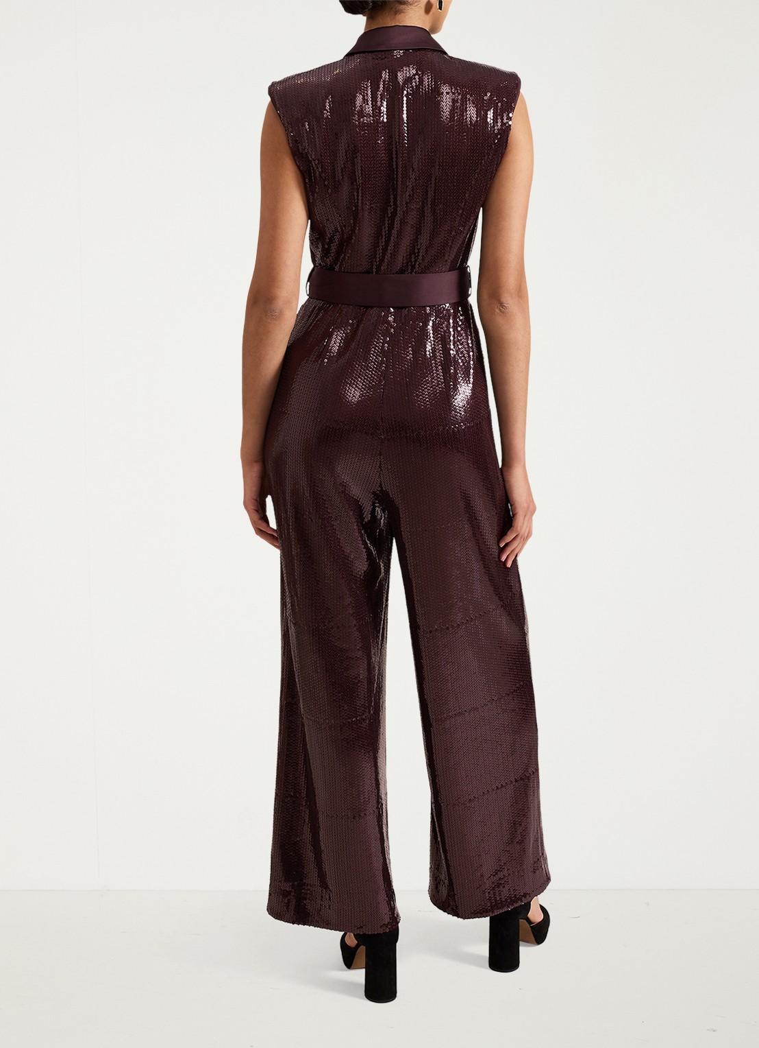 Phase Eight Ivey wide fit jumpsuit met pailletten en strikceintuur - achterkant 8 bordeauxrood