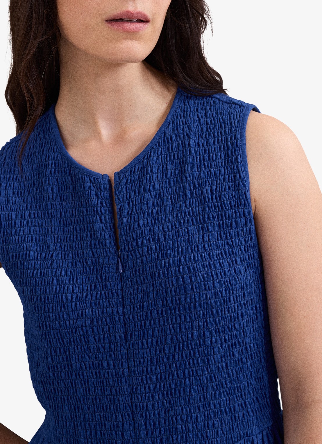 Phase Eight Jade midi jurk met smockwerk en broderie - detail 3 donkerblauw
