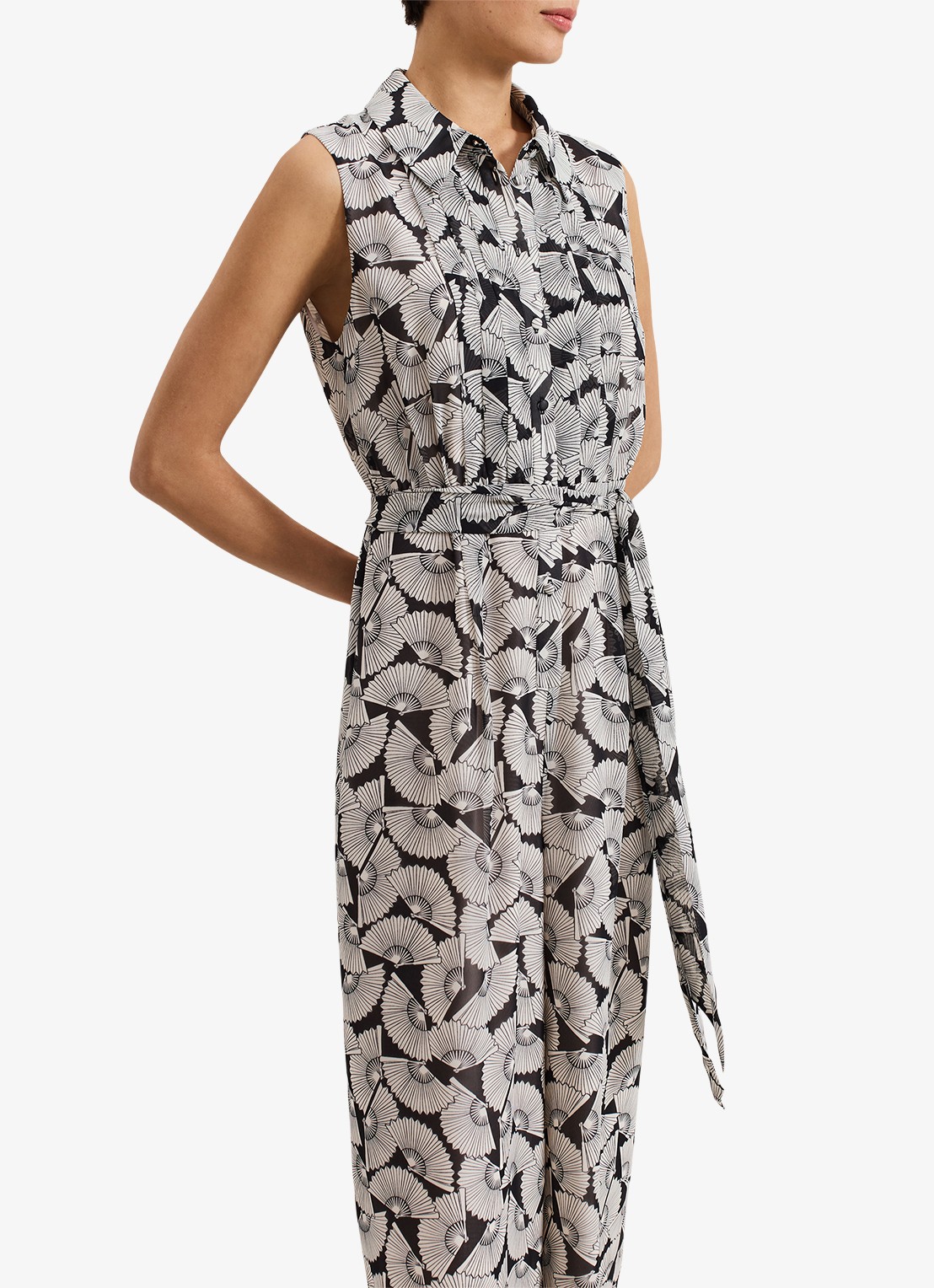 Phase Eight Janine wide fit jumpsuit met print en strikceintuur - detail gebroken wit