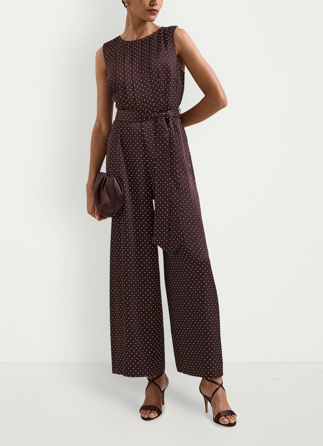 Phase Eight Janine wide fit jumpsuit met stippenprint - detail 3 bruin