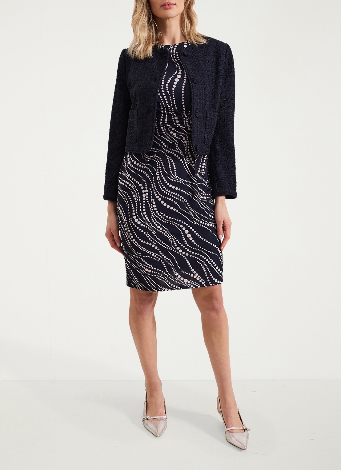 Phase Eight Josey midi jurk met stippenprint en plooidetail - detail 3 donkerblauw