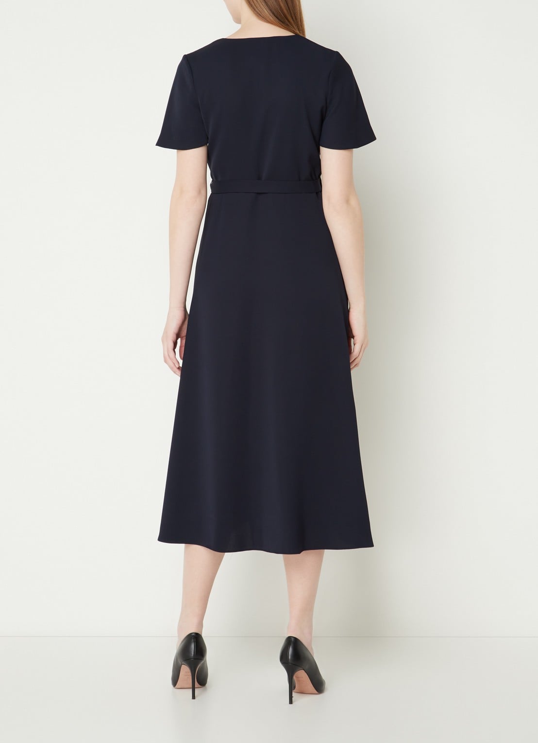 Phase Eight Julissa midi wikkeljurk met volant - achterkant donkerblauw
