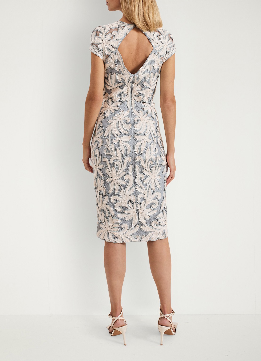 Phase Eight Karima midi jurk met bloemenprint - achterkant 8 lichtblauw