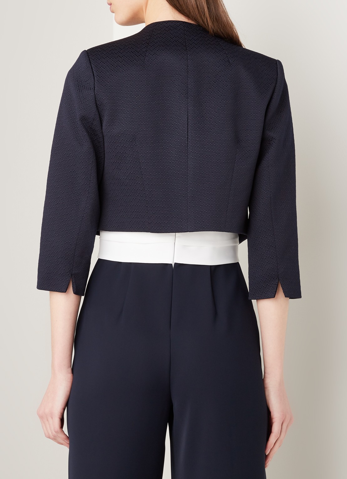 Phase Eight Karlee cropped blazer met structuur - achterkant donkerblauw