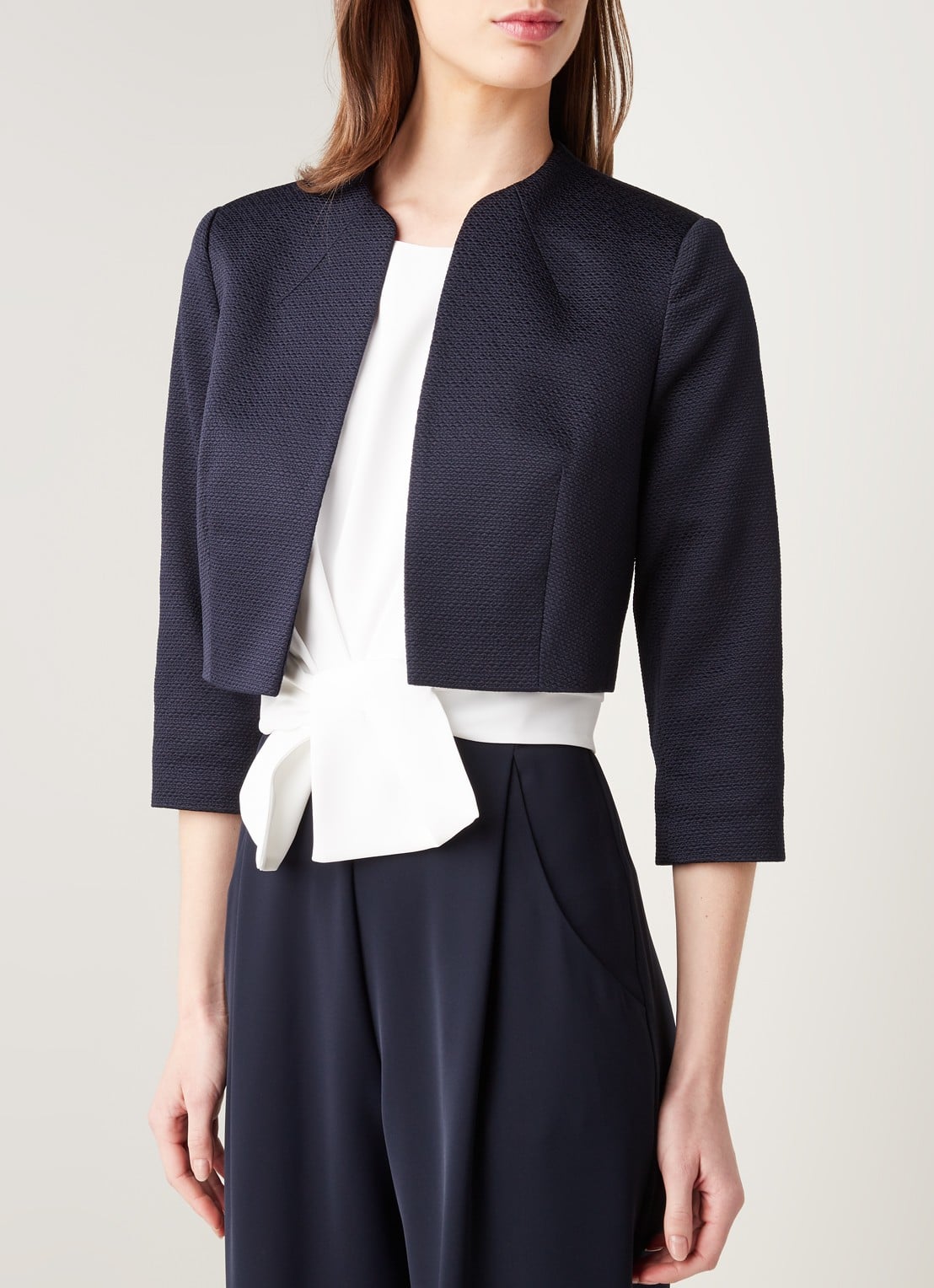 Phase Eight Karlee cropped blazer met structuur - detail 4 donkerblauw
