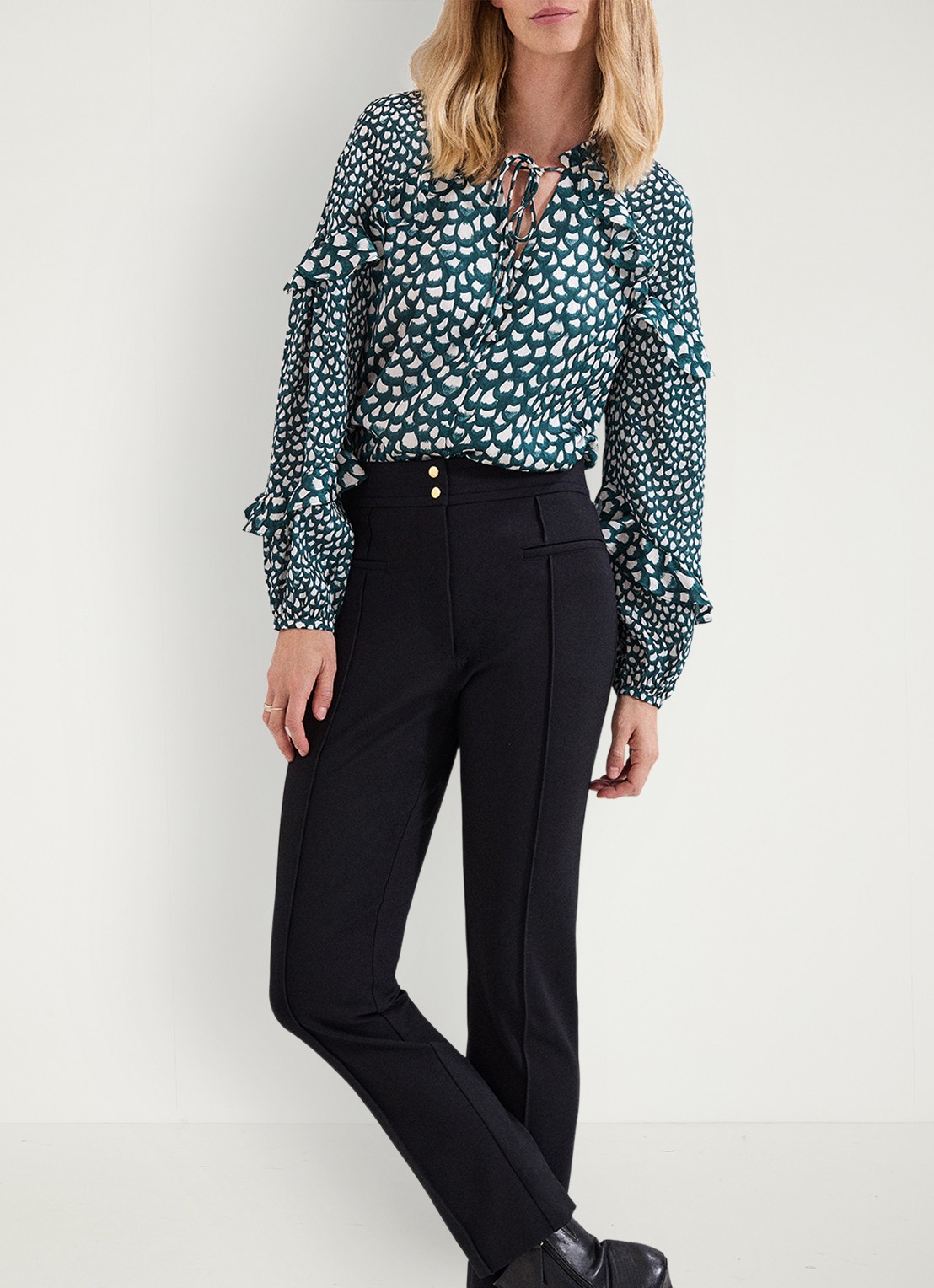Phase Eight  Keri high waist tapered fit pantalon met paspelzakken - detail 7 zwart