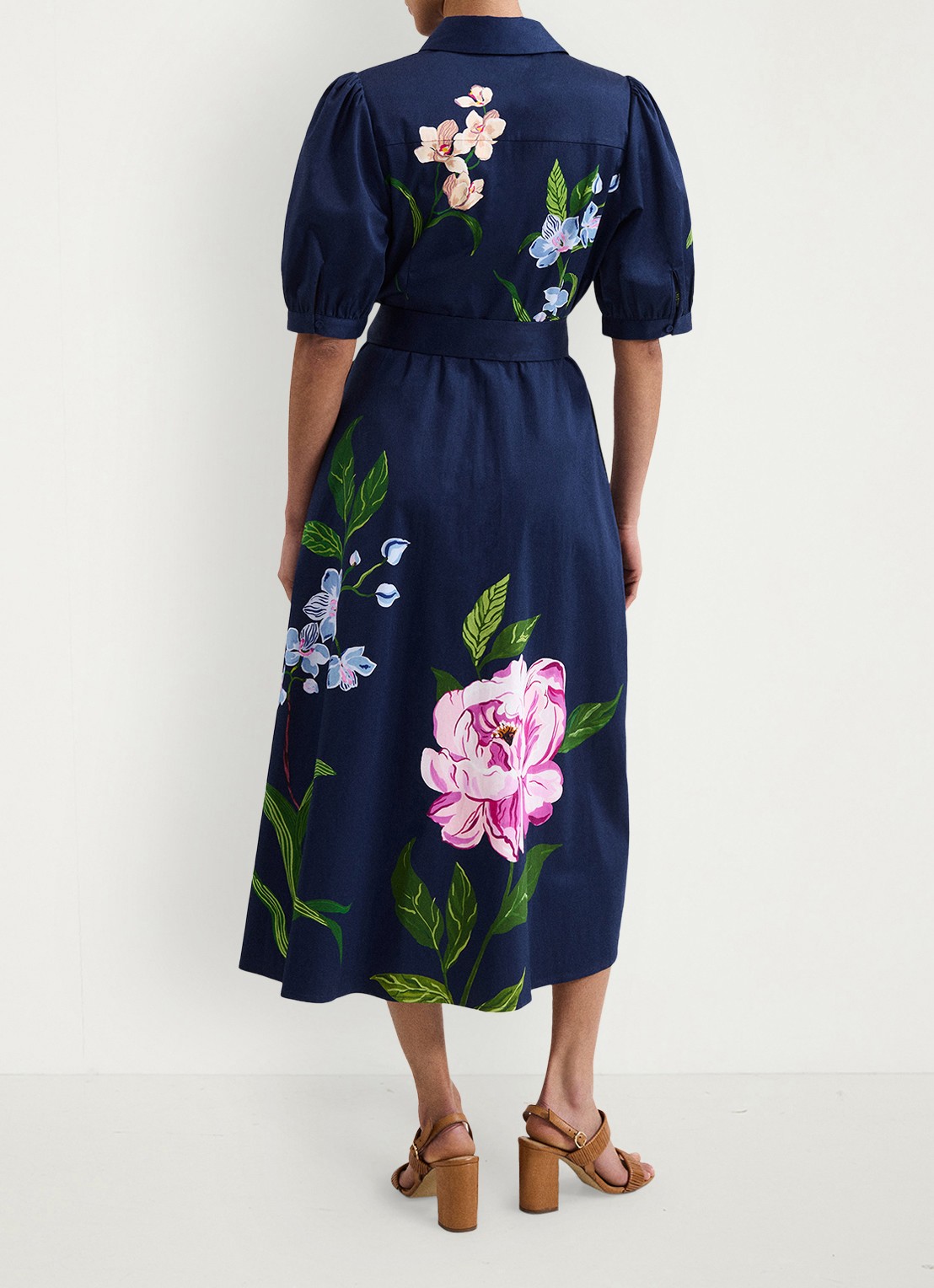 Phase Eight Kerrie midi jurk met bloemenprint en strikceintuur - achterkant 5 donkerblauw
