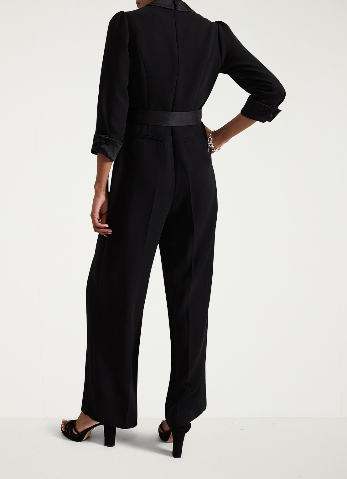Phase Eight Kylie Tux wide fit jumpsuit met steekzakken en strikceintuur - achterkant zwart