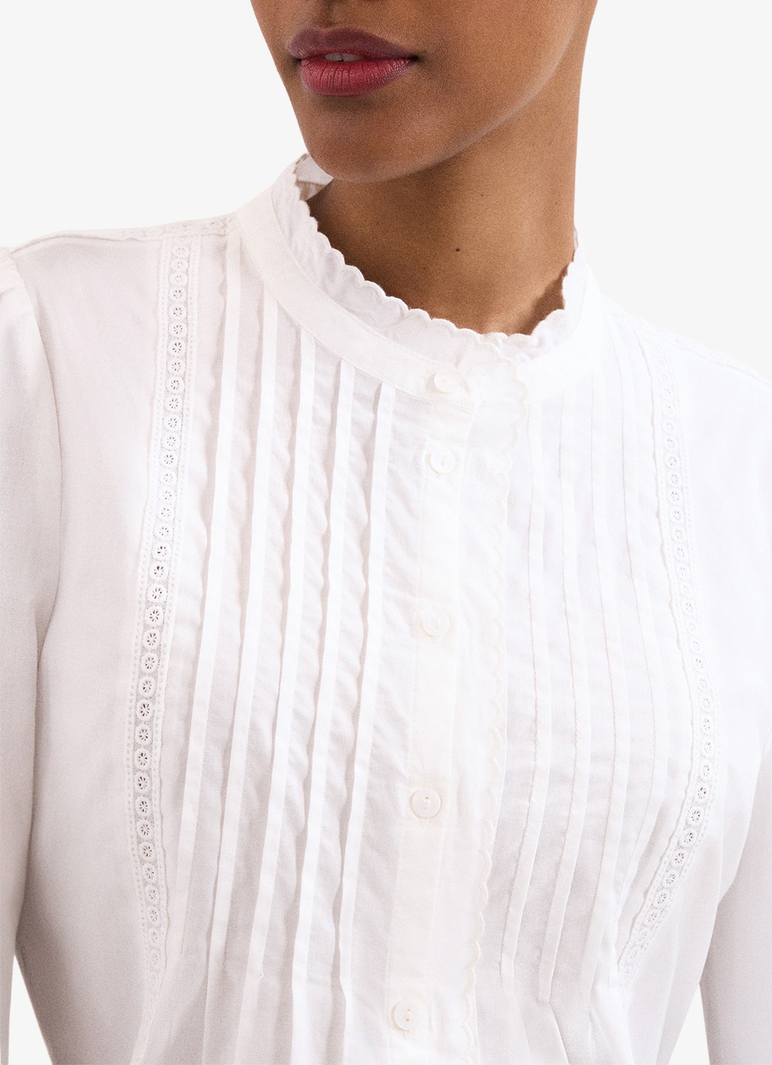 Phase Eight Laurie blouse met opstaande kraag - detail 5 gebroken wit
