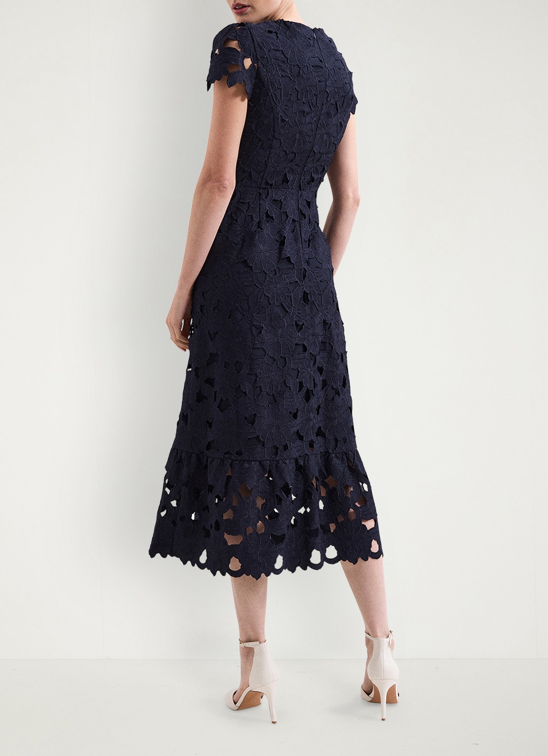 Phase Eight Leilani midi jurk van kant - achterkant donkerblauw