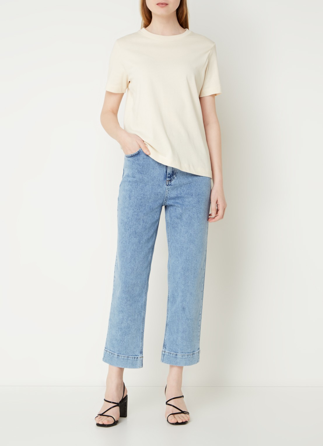 Phase Eight Lexi high waist cropped straight leg jeans met medium wassing - voorkant 3 indigo