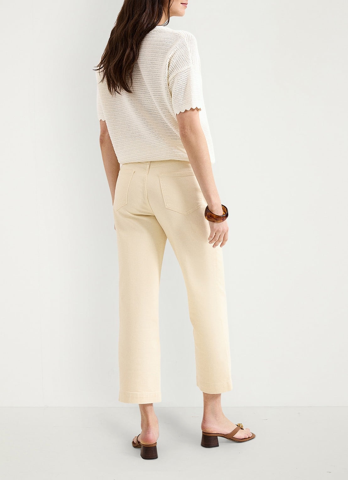 Phase Eight Lexi high waist cropped tapered fit jeans met steekzakken - achterkant 3 vanillegeel