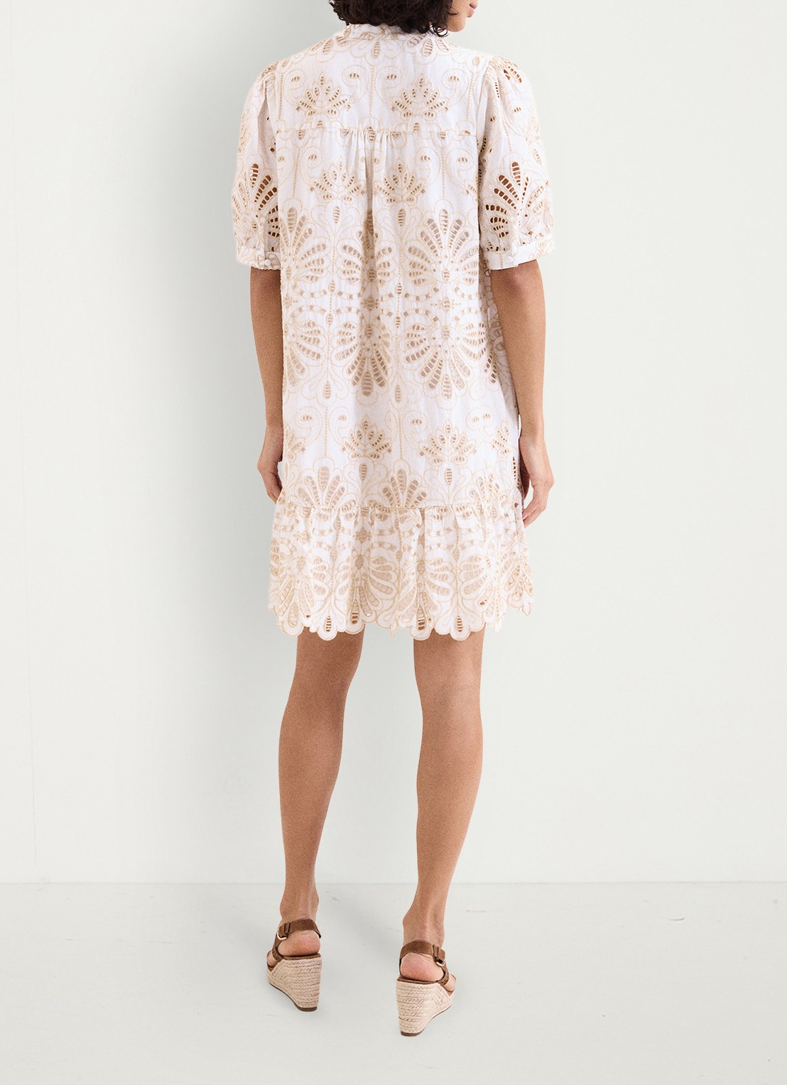 Phase Eight Liliana mini jurk met borduring - achterkant creme