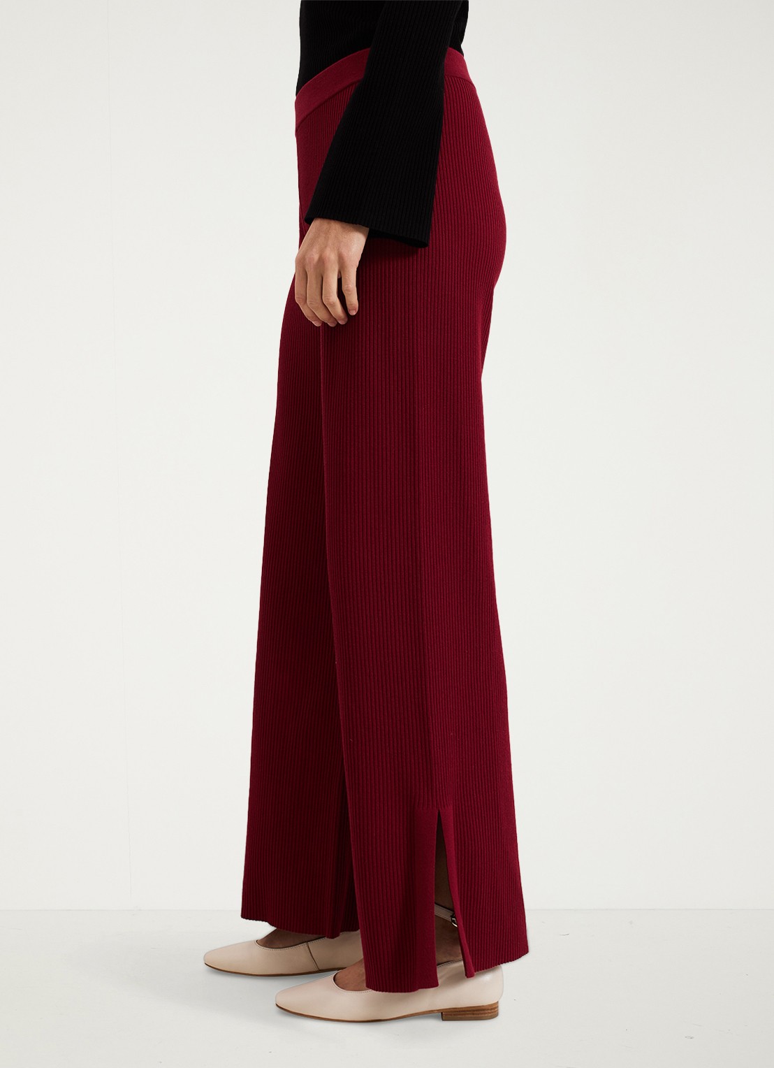 Phase Eight Lori ribgebreide high waist wide fit broek - detail 5 bordeauxrood