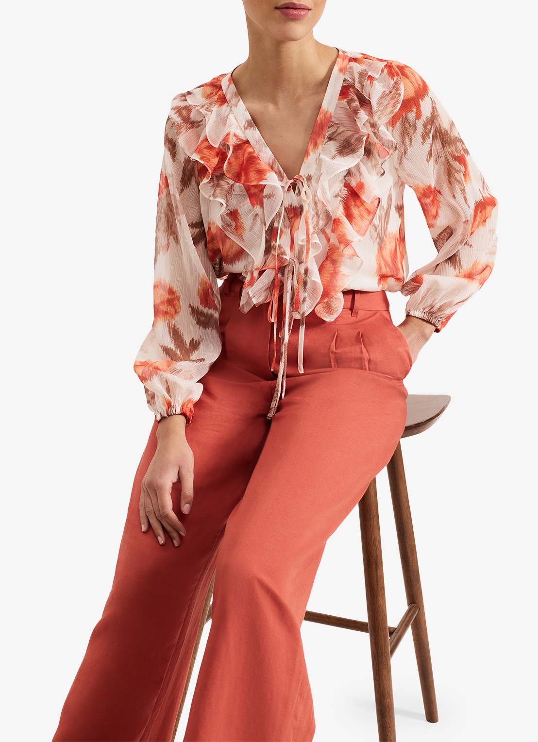 Phase Eight Lottie high waist loose fit pantalon in linnenblend - detail 7 roodbruin