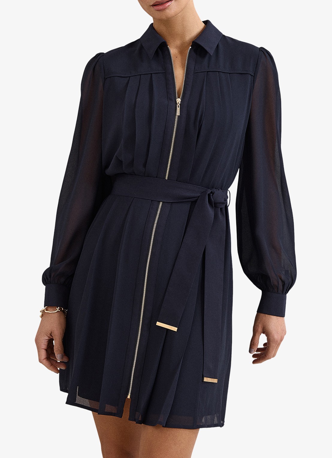 Phase Eight Lottie mini jurk met strikceintuur - detail blauw