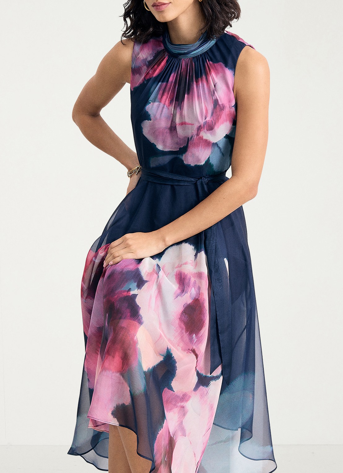 Phase Eight Lucinda midi jurk met bloemenprint en ruches - detail 7 blauw