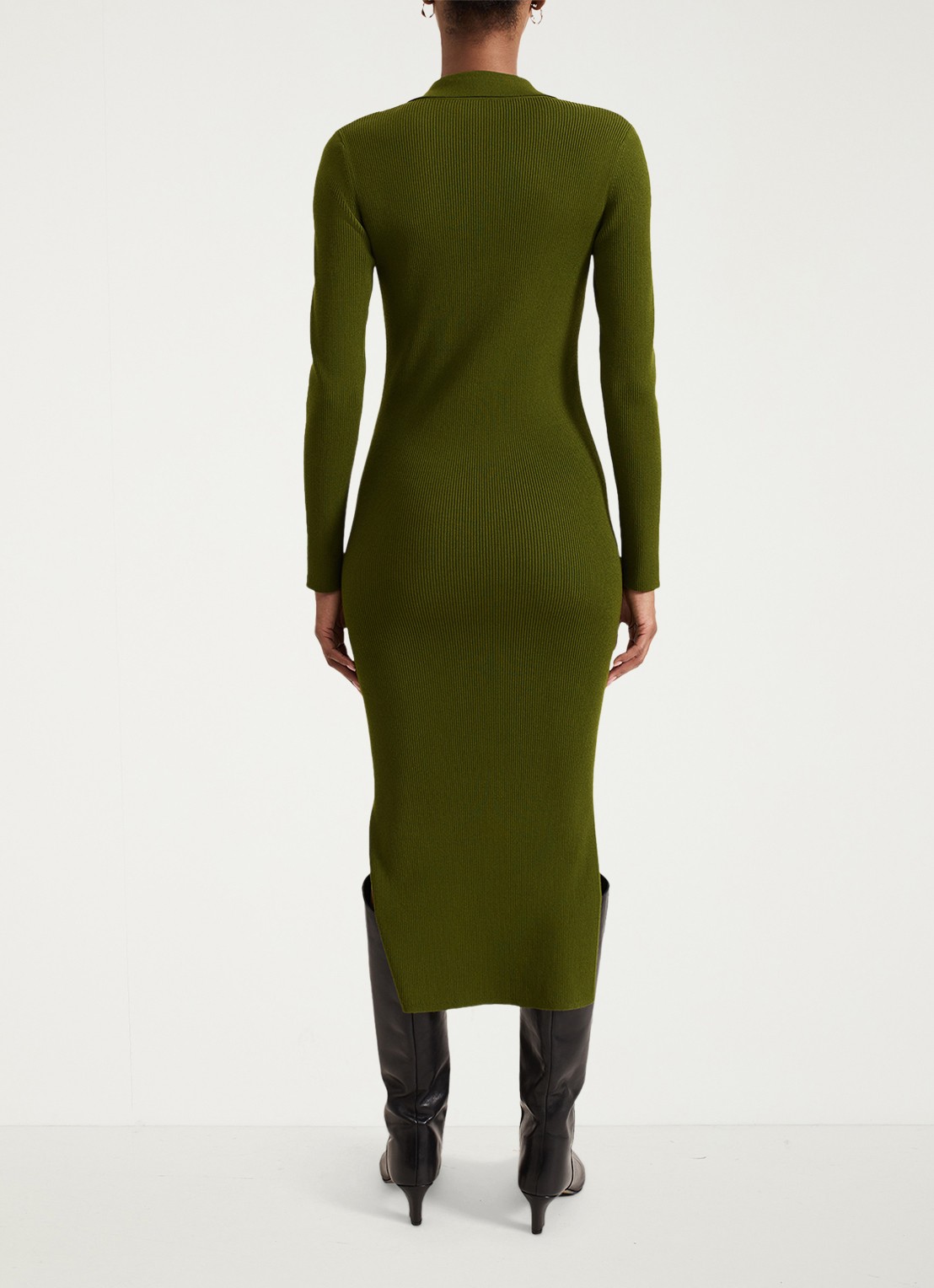 Phase Eight Lucy ribgebreide midi jurk met kraag - achterkant olijfgroen