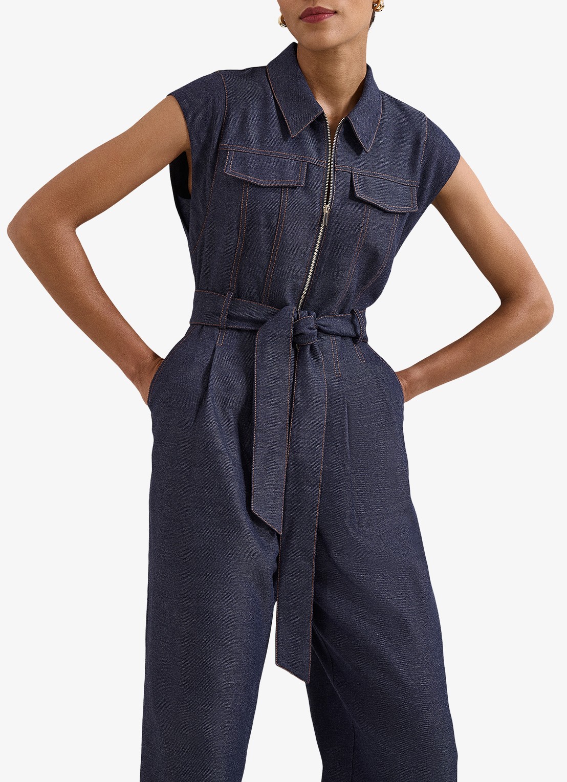 Phase Eight Luiza wide fit jumpsuit in linnenblend met strikceintuur - detail donkerblauw