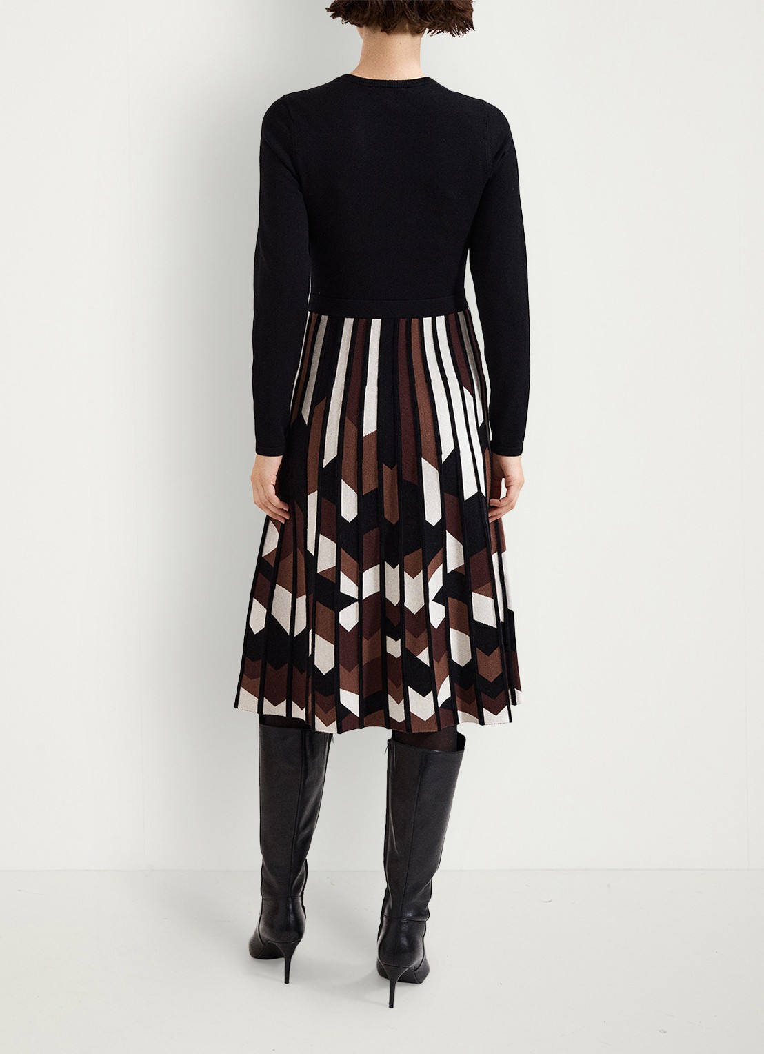 Phase Eight Maci midi jurk met grafische print - achterkant bruin