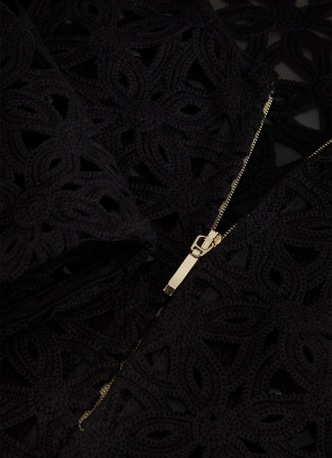 Phase Eight Maeva vest met opengewerkt dessin - detail 5 zwart