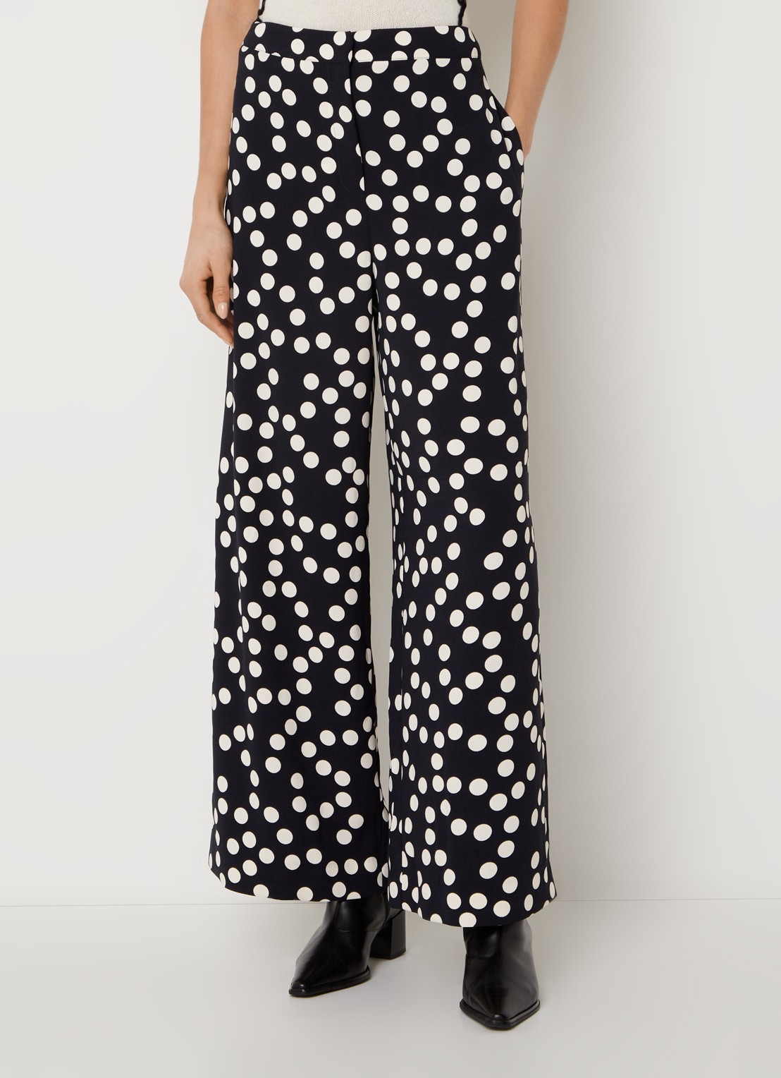 Phase Eight Mairead high waist wide fit pantalon met stippenprint - detail donkerblauw