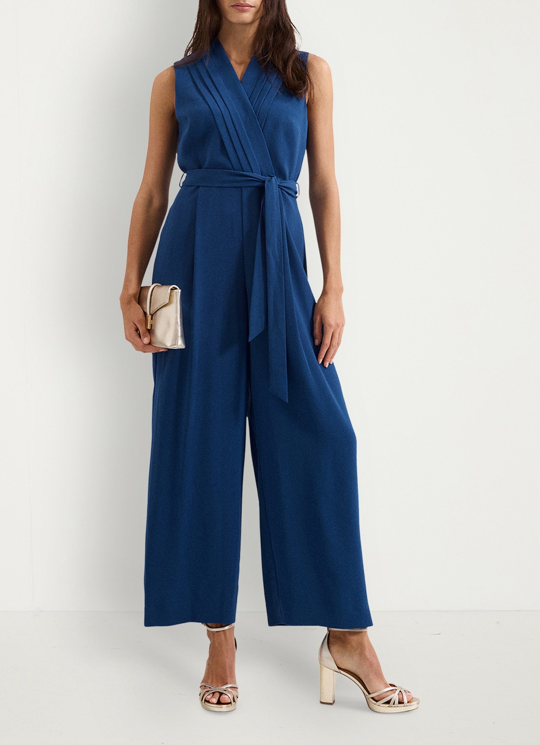 Phase Eight Maisley wide fit jumpsuit met strikceintuur - voorkant 2 donkerblauw