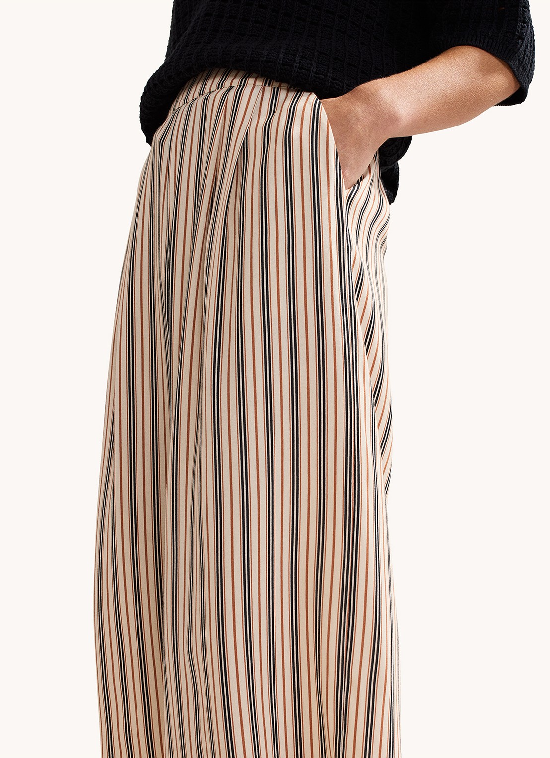 Phase Eight Malaya high waist wide fit culotte met streepprint - detail 2 ivoor