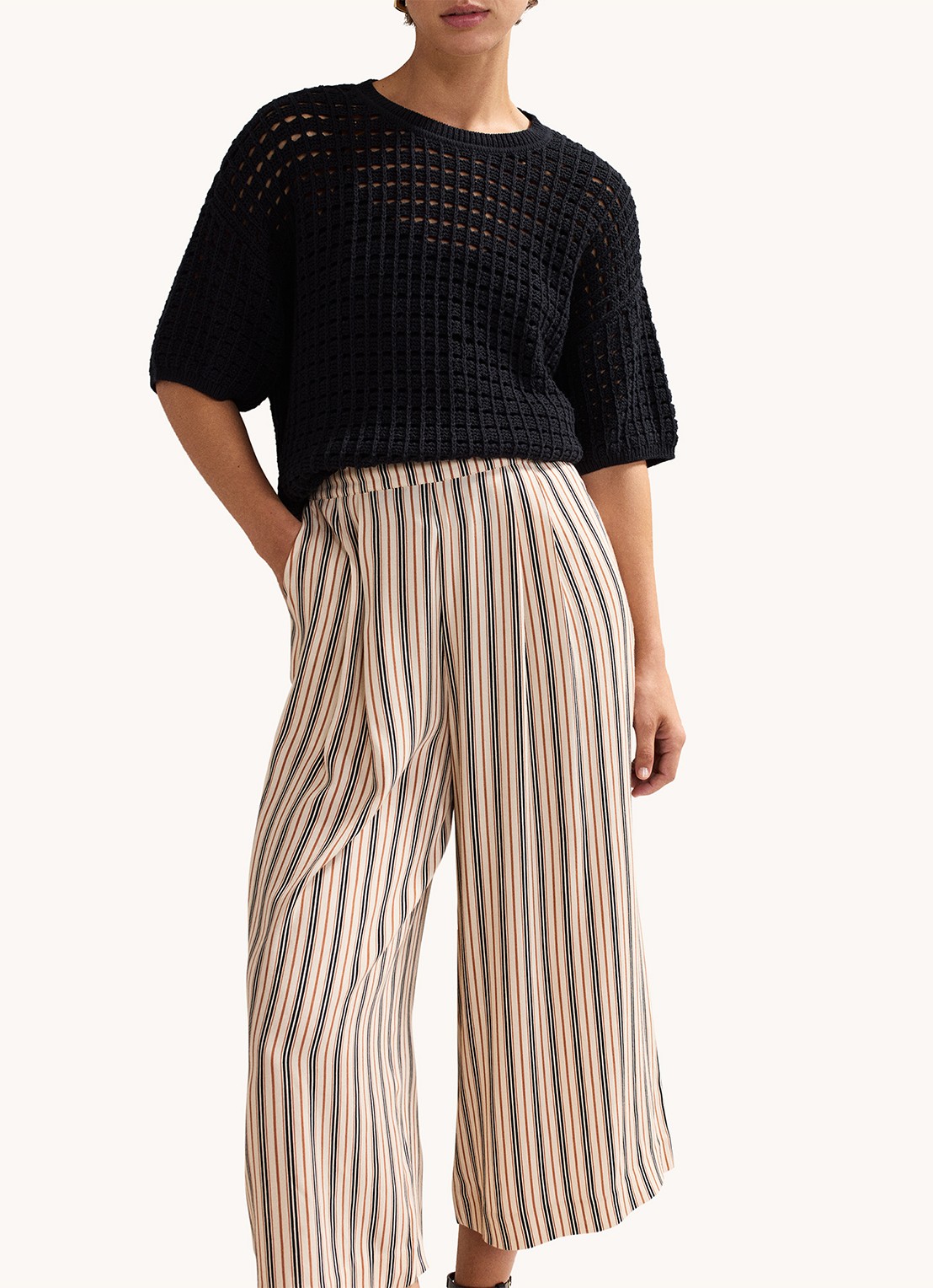 Phase Eight Malaya high waist wide fit culotte met streepprint - detail 3 ivoor