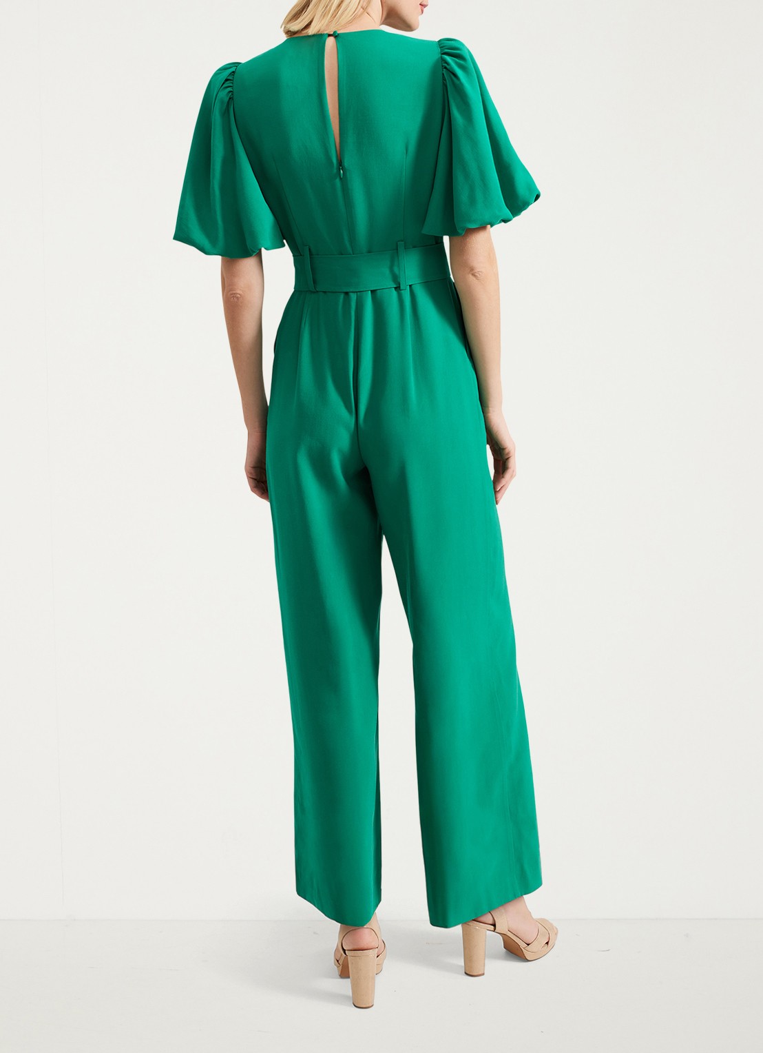 Phase Eight Margot wide fit jumpsuit met ceintuur en V-hals - achterkant 6 groen