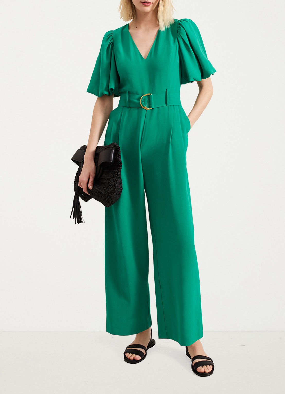 Phase Eight Margot wide fit jumpsuit met ceintuur en V-hals - detail 4 groen