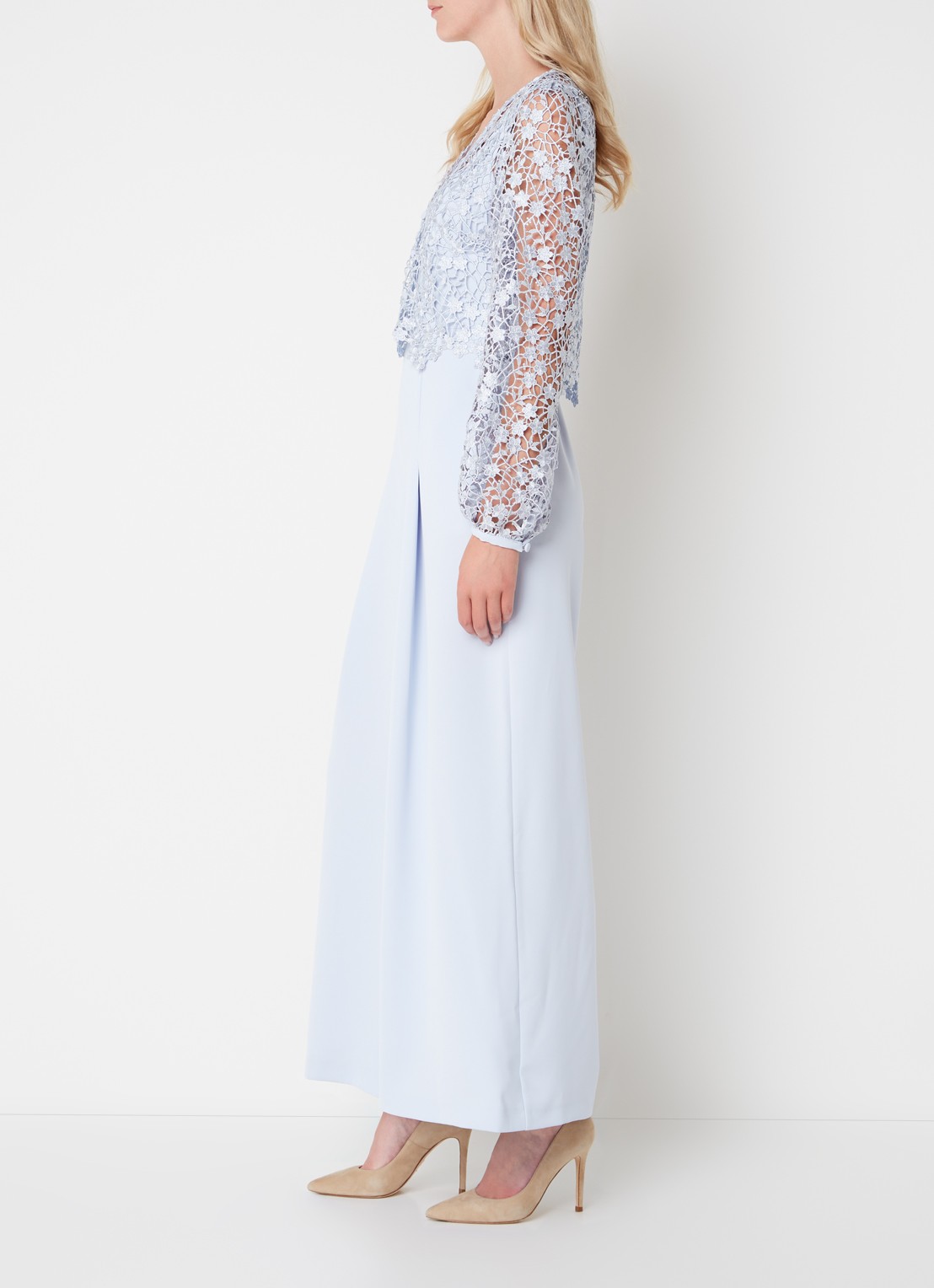 Phase Eight Mariposa jumpsuit met bolero van kant - voorkant 4 lichtblauw