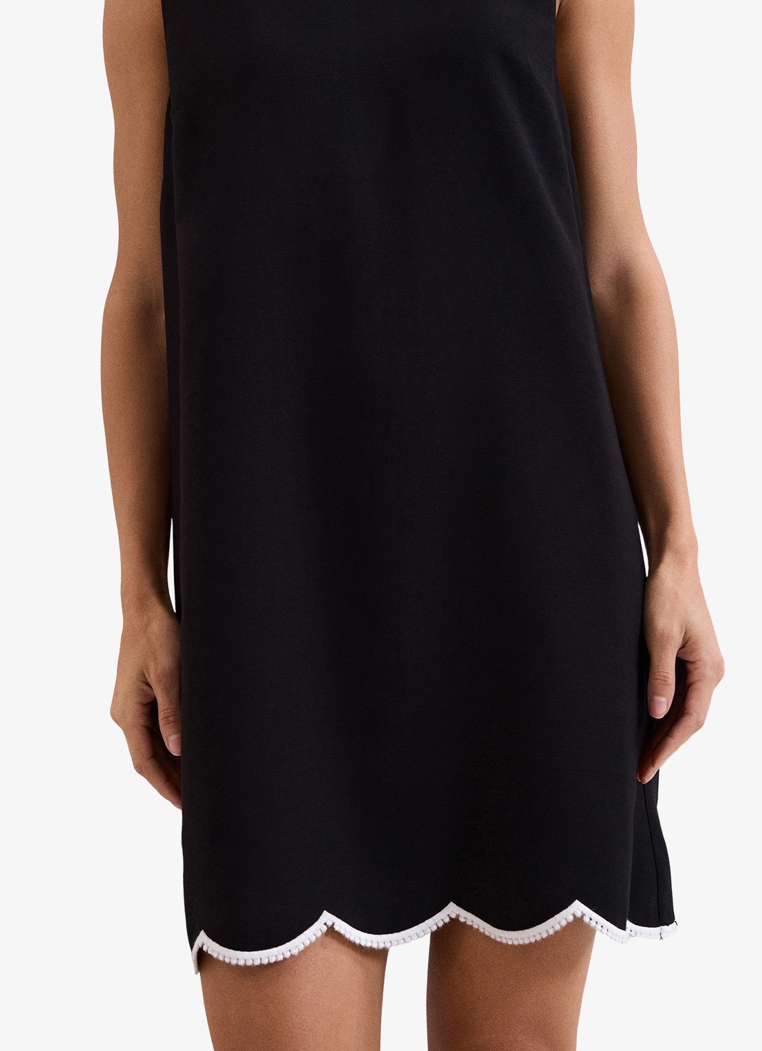 Phase Eight Marta mini jurk met ronde hals - detail 3 zwart