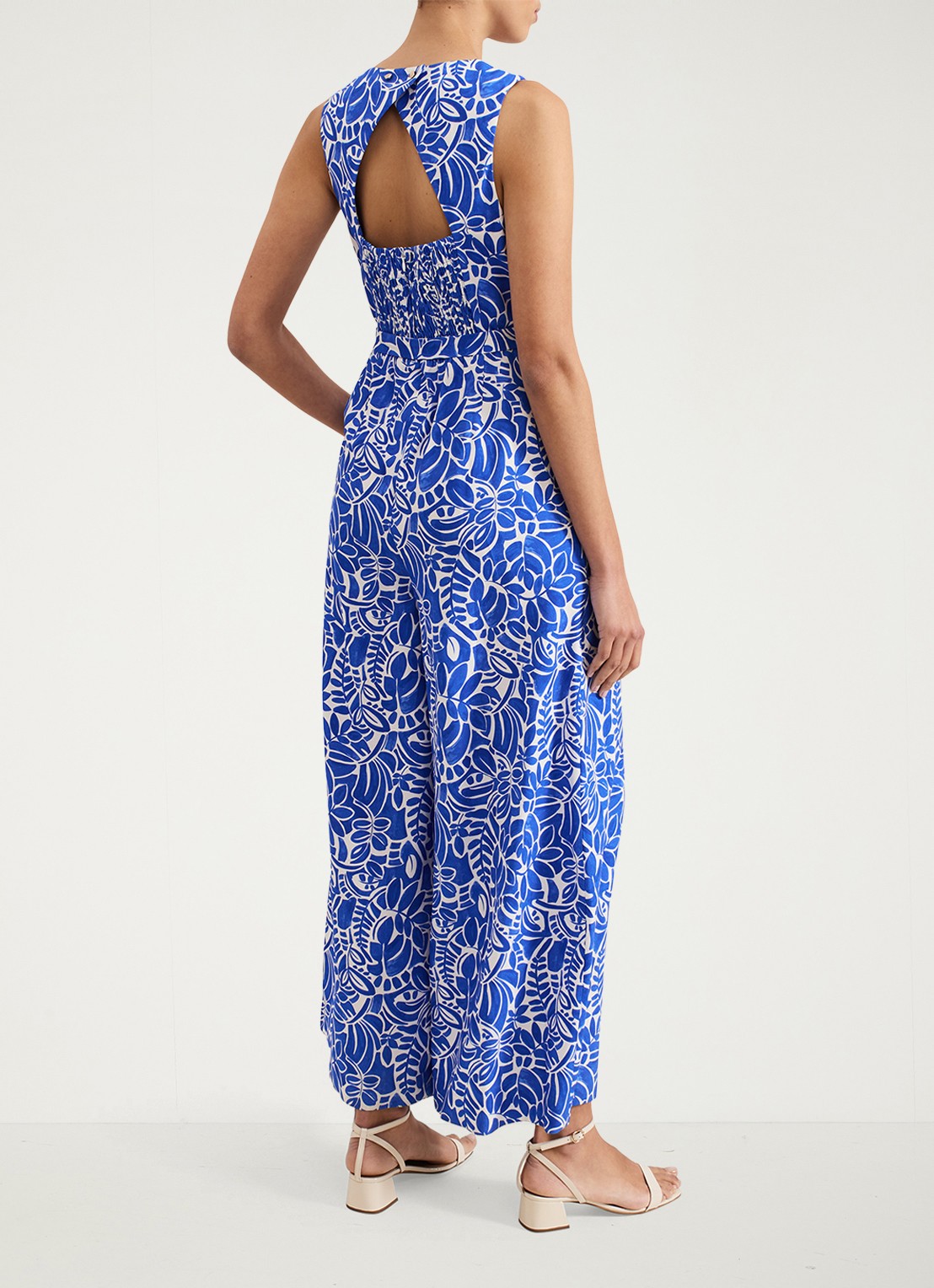 Phase Eight Marta wide fit jumpsuit met strikceintuur - achterkant 8 blauw