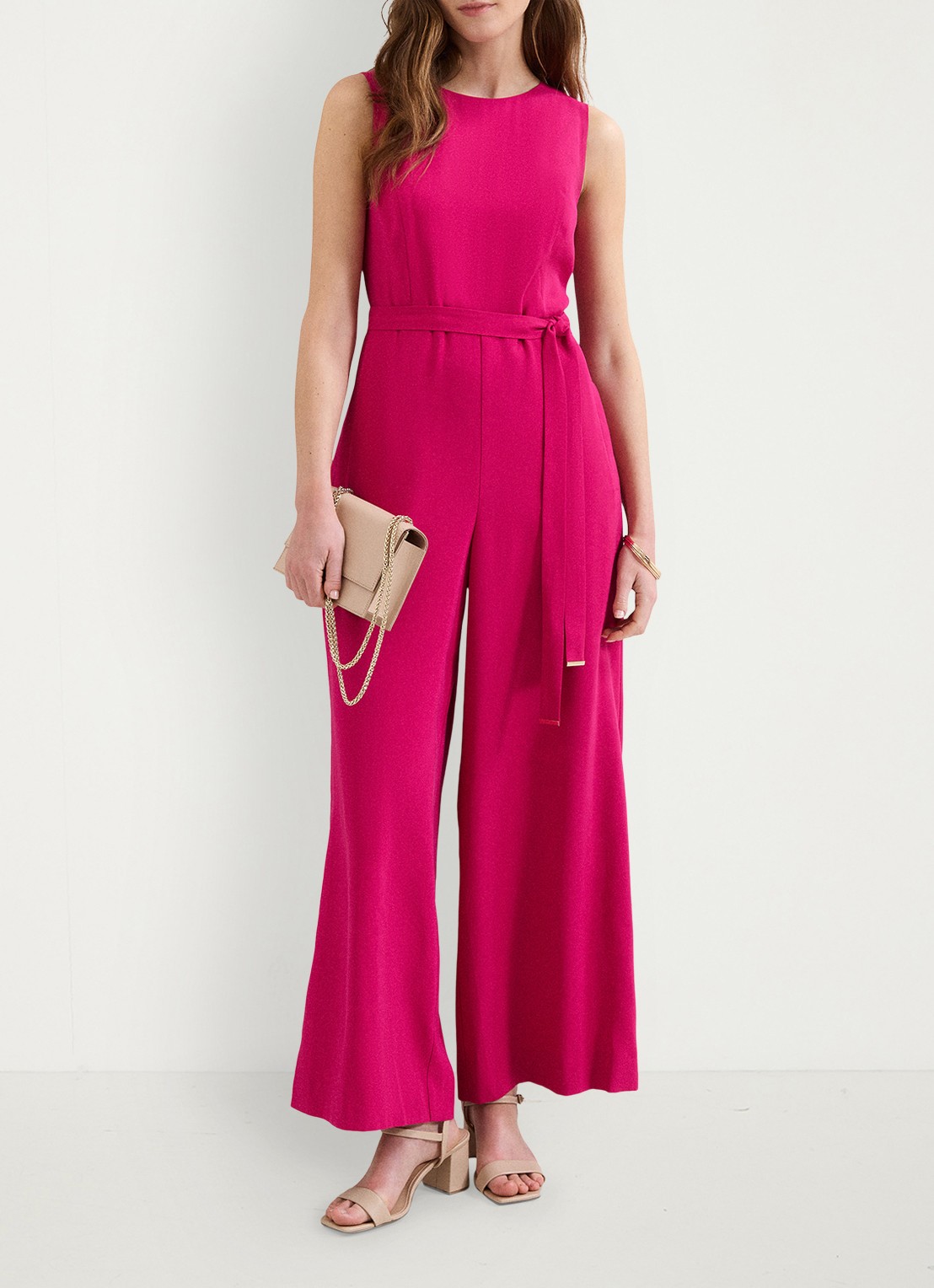 Phase Eight Marta wide fit jumpsuit met strikceintuur - voorkant 3 fuchsia