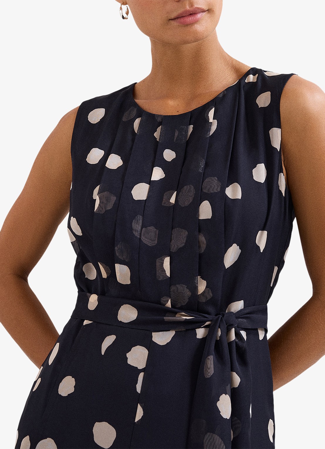 Phase Eight Maxine wide fit jumpsuit met stippenprint - detail 4 donkerblauw