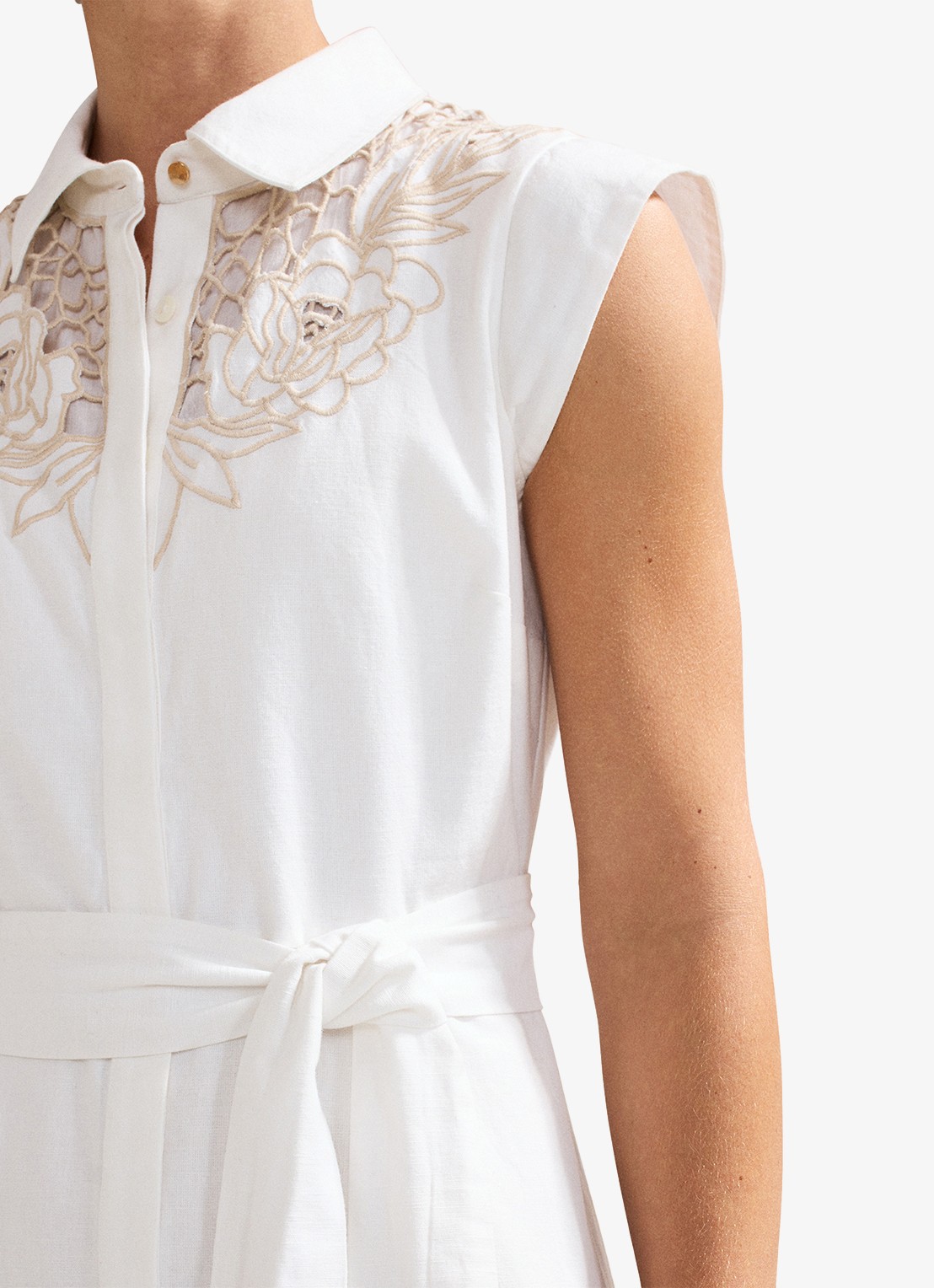 Phase Eight Melana midi T-shirt in linnenblend met strikceintuur - detail 5 wit