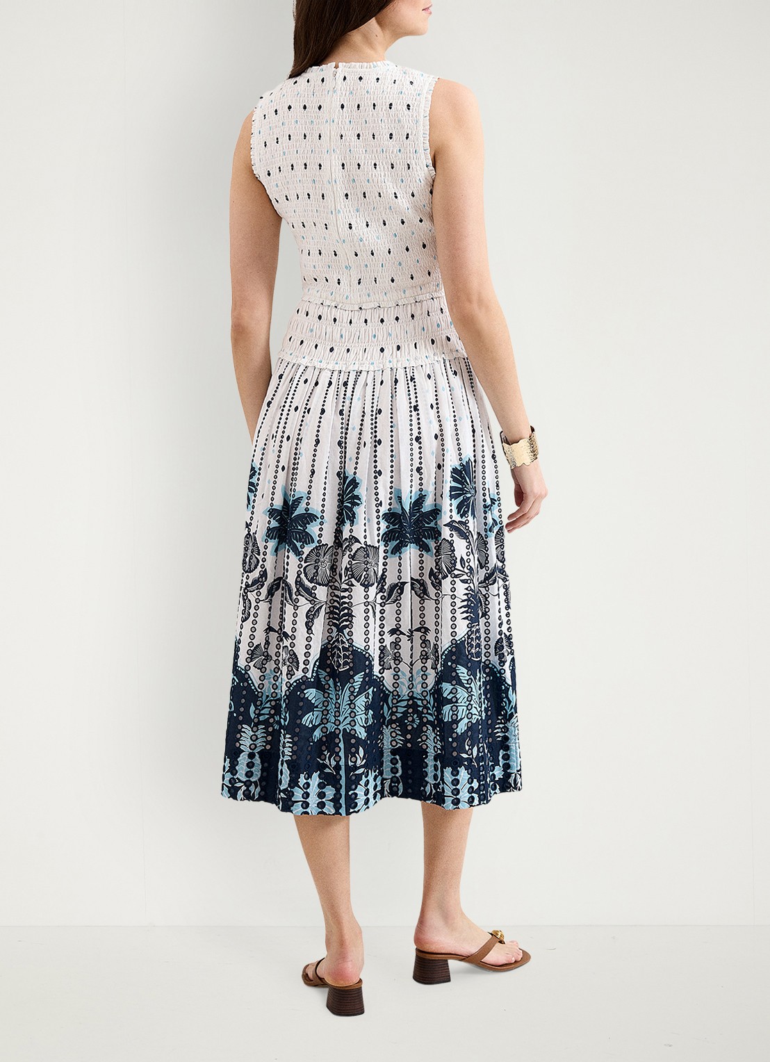 Phase Eight Midi jurk met stippenprint en smockwerk - achterkant 6 wit