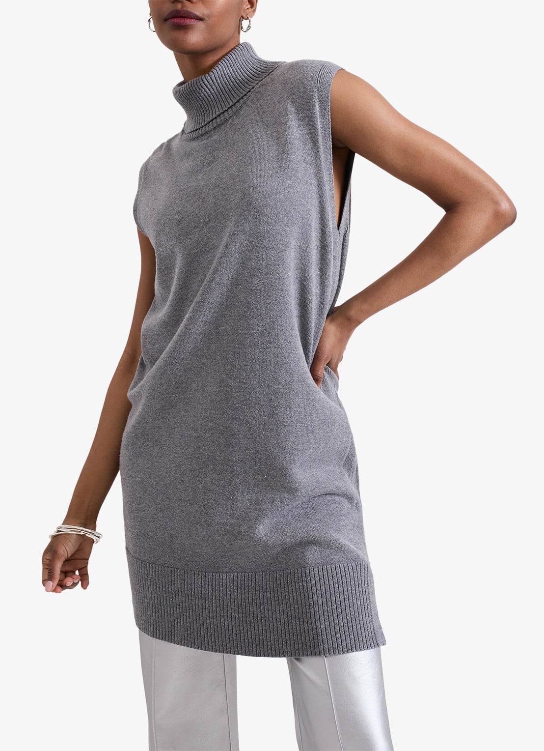 Phase Eight Mila mini fijngebreide trui-jurk met col - detail 2 grijs