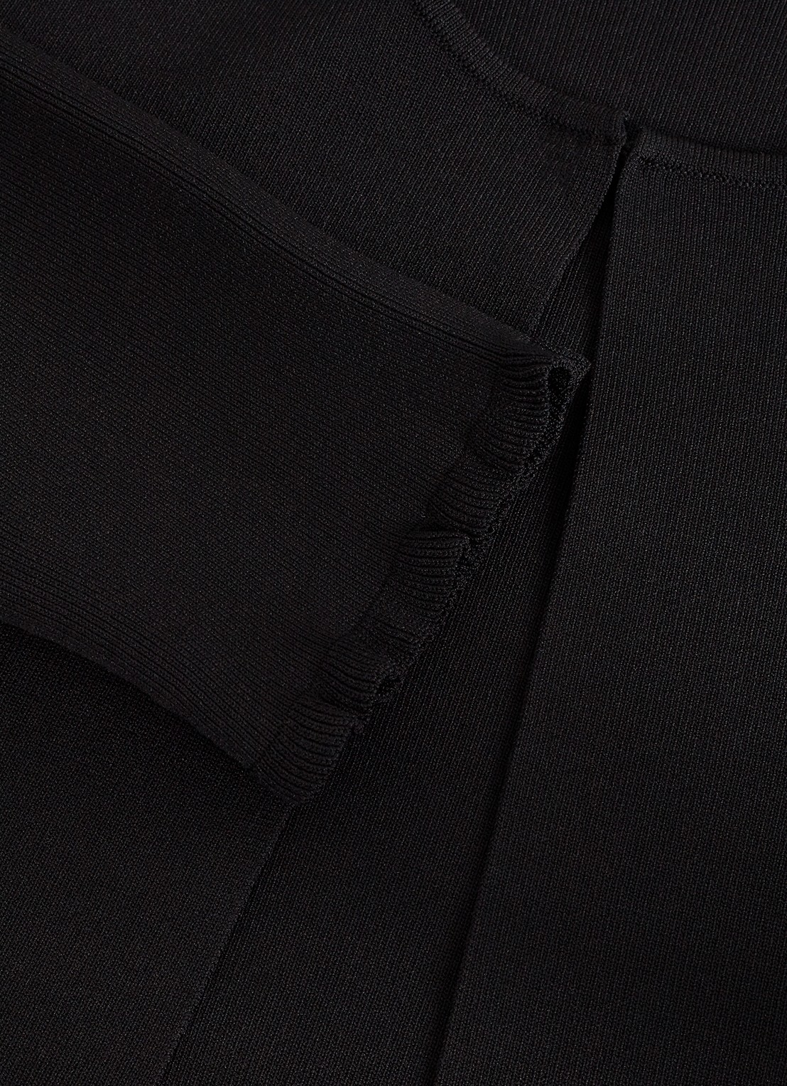 Phase Eight Mimi fijngebreid cropped vest met ruches - detail 4 zwart