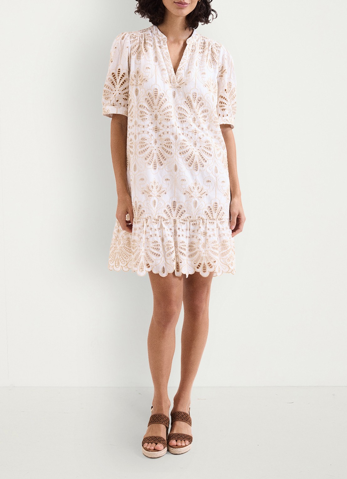 Phase Eight Mini jurk met borduring - voorkant 7 creme