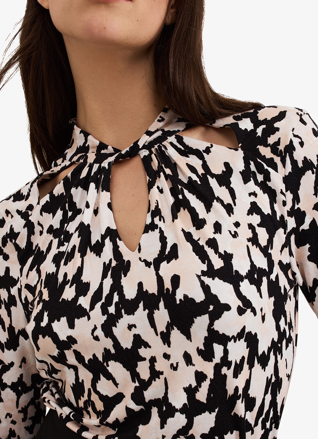 Phase Eight Mollie top met grafische print - detail 2 zwart