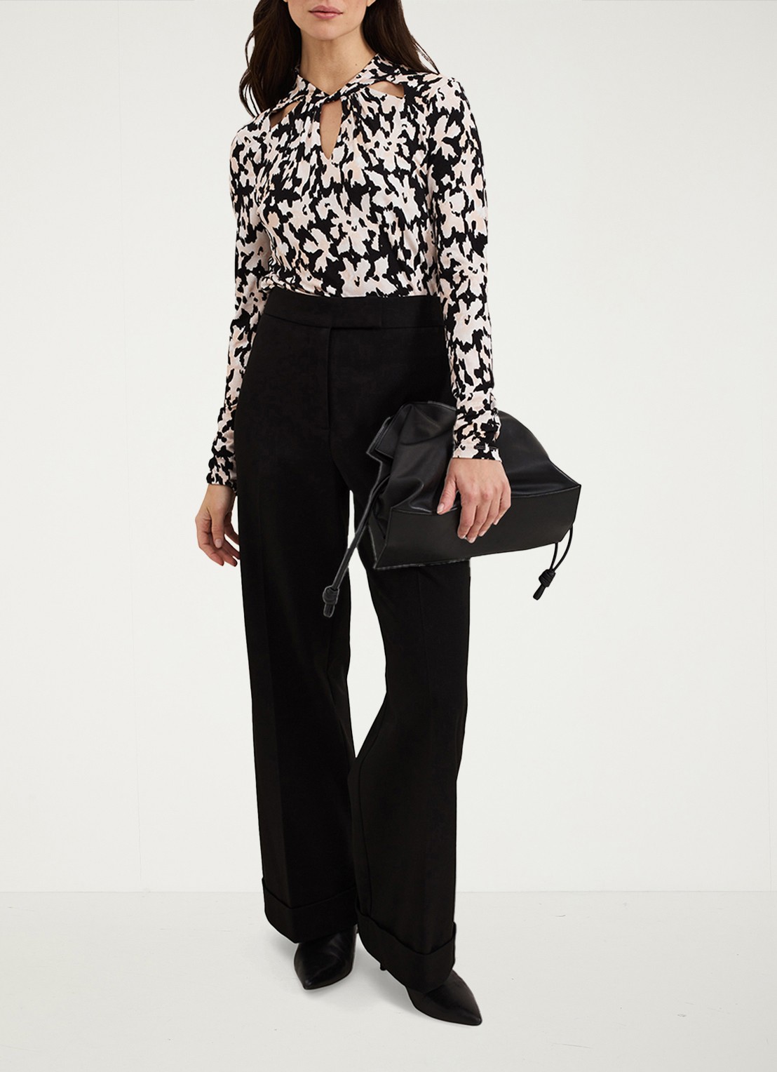 Phase Eight Mollie top met grafische print - voorkant 7 zwart