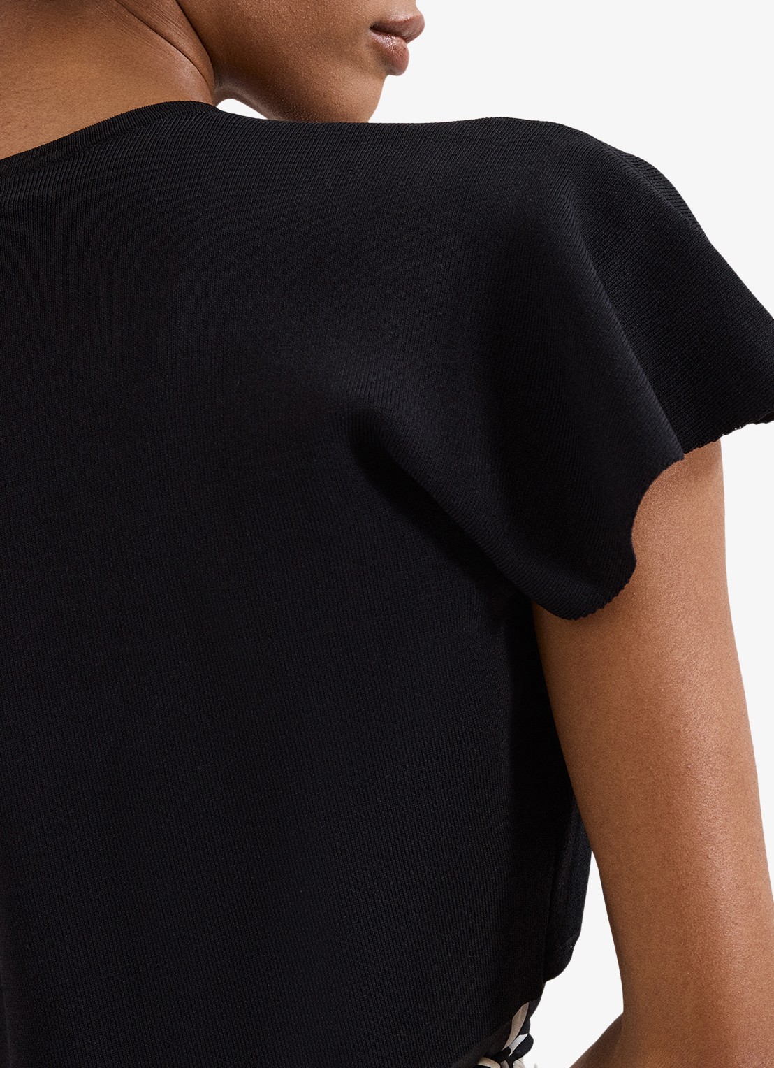 Phase Eight Myra bolero met vlindermouw  - detail 4 zwart