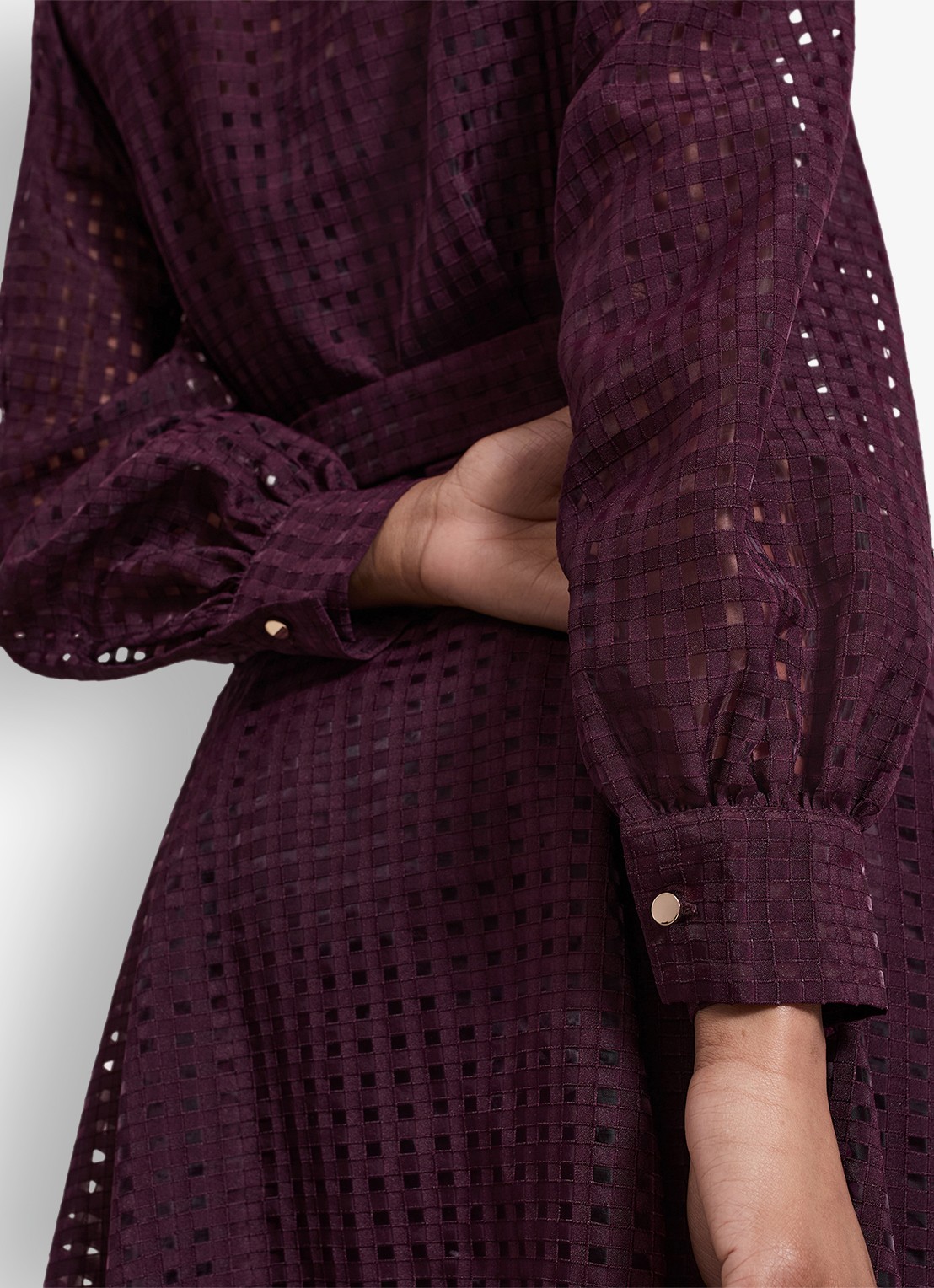 Phase Eight Natalie midi blousejurk met strikceintuur - detail 5 donkerpaars